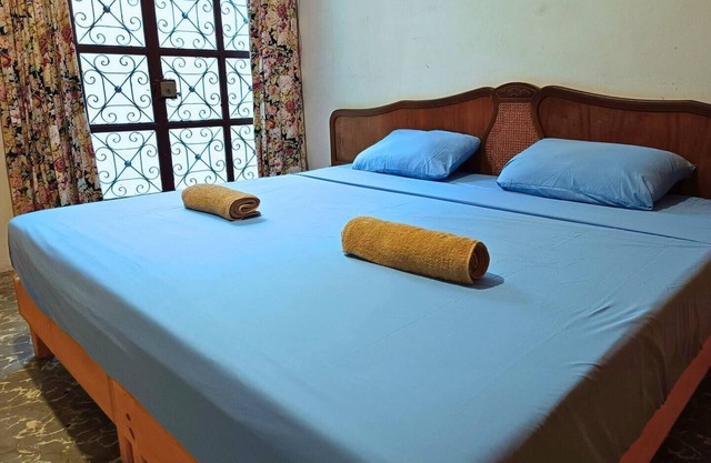 Ozeli Hostel-Bed and breakfast. Hermosa casa antigua muy cerca de la ciudad.
