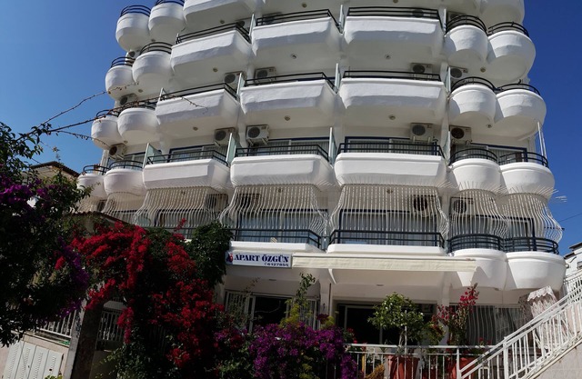 Ozgun Apart Hotel
