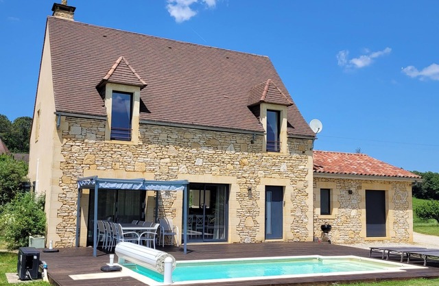 Cómoda casa de Périgourdine / piscina privada climatizada / 10 km Sarlat