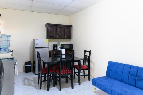 p Apartamentos Petenchel, por Aeropuerto Flores, Petén no 3