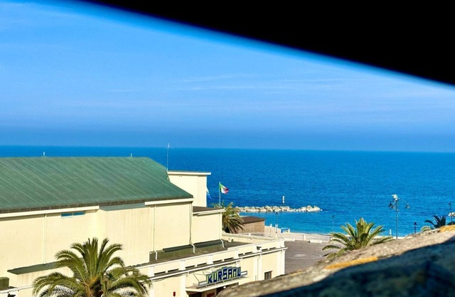 P016 - Porto Recanati, new three-room penthouse 30m from the sea