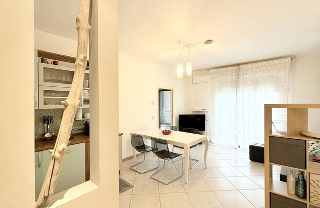 P060 – Porto Recanati, Comfortable Three-Room Apartment with Parking