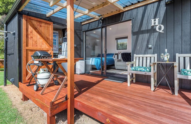 PACIFIC BAY HQ - TUTUK?K? HOLIDAY UNIT, with a garden in Tutukaka