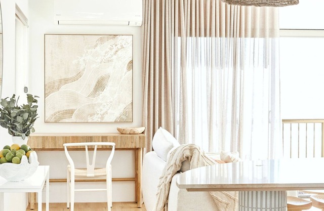 Pacific Breeze 6 - Absolute Beachfront - Min. 2 Night Stays & Linen Provided!