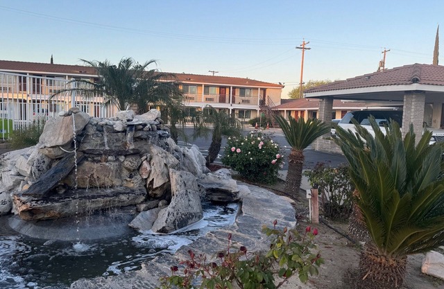 PACIFIC EXPRESS INN