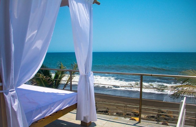 Pacifico Cielo Eco Hotel & Rest. Bar