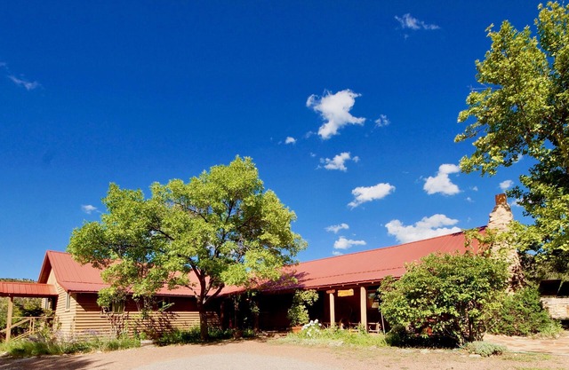 Escapada privada de Moab en el impresionante y aislado Pack Creek Ranch, ideal para grupos pequeños o grandes