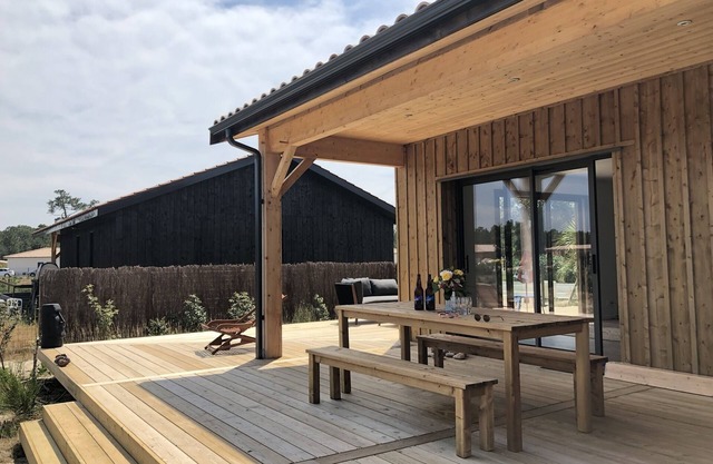 Padahouse - casa de madera frente al mar