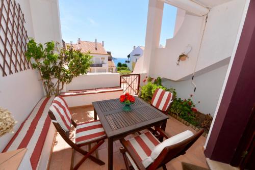 Paddle - Sea view apartment with 3 pools, tennis & squash court