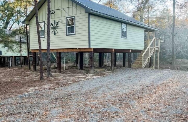 Paddlewhack Cabin 4-The Gunwhale