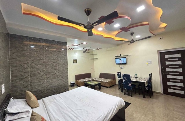 Paddy's Luxurious Home Stay