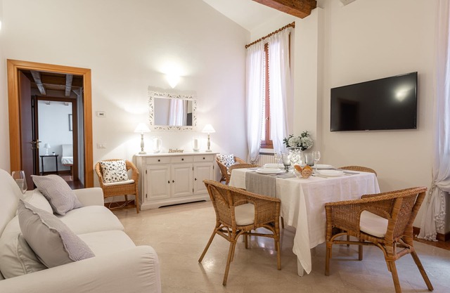 Paglia Tre, apartamento de 2 dormitorios en el centro de Bolonia