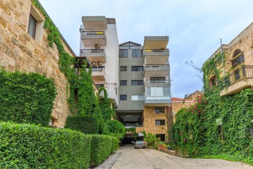 Paira's Chic Apartments & Studio in Batroun