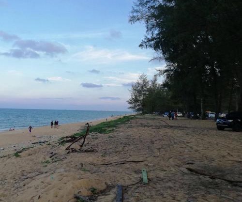 Paka Seaview Inn
