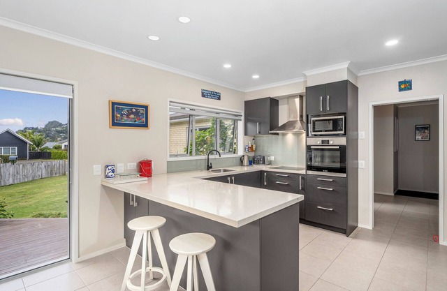 Paku Sea-escape - Tairua Holiday Home
