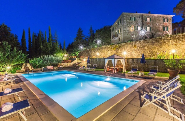 Villa en Monterchi con 6 habitaciones, capacidad 12