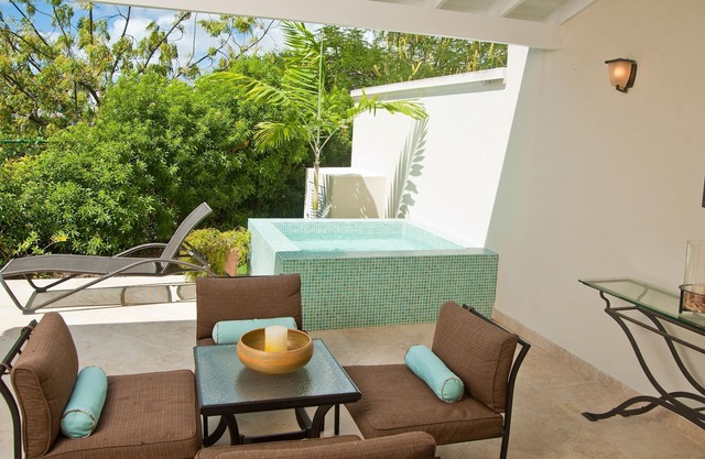 A poca distancia de Enterprise Beach, magníficas vistas al sol, piscina privada, WIFI gratuito