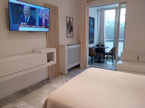 Palm beach Cannes La Brise