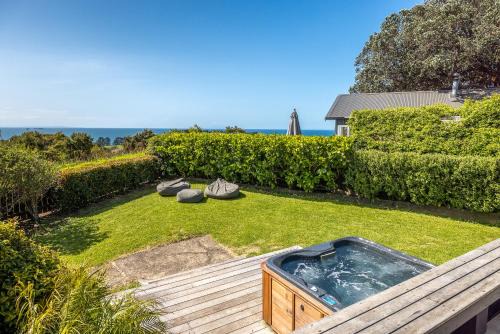 Palm Beach Panorama, Palm Beach - Be My Guest Waiheke