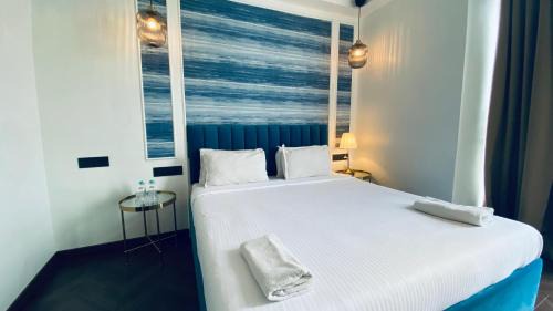 Palm Breeze Hotel - Colaba