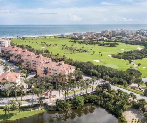 Palm Coast, FL 2BD 2BR Beach Villa! Walk to the Ocean!