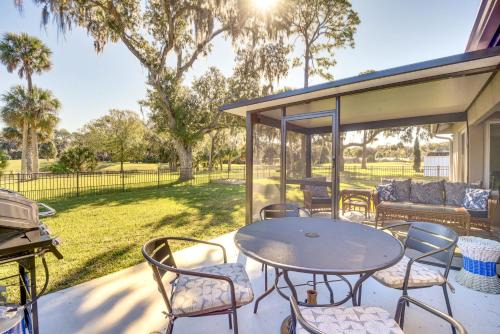 Palm Coast Home with Screened Patio, 3 Mi to Beach!