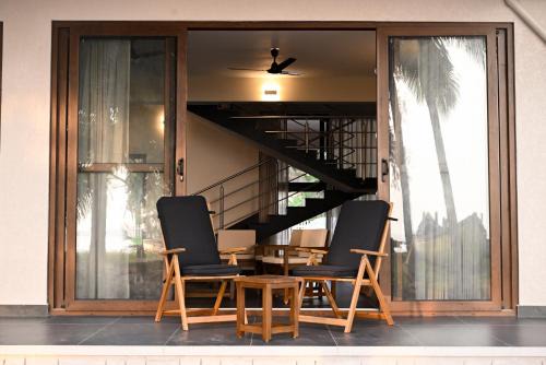 Palm Gardens Beach View Villa