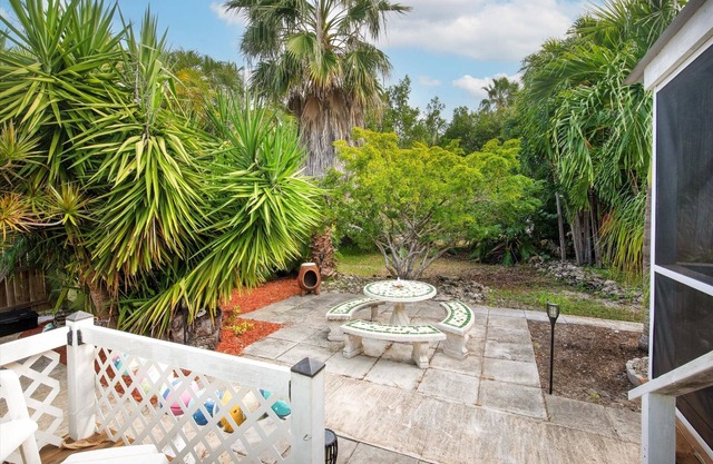 Palm Grove Paradise - Private Garden Oasis on Big Pine Key 2/1.5