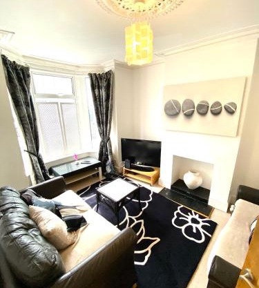Palm House -Complete Holiday HOME IN SOUTHSEA
