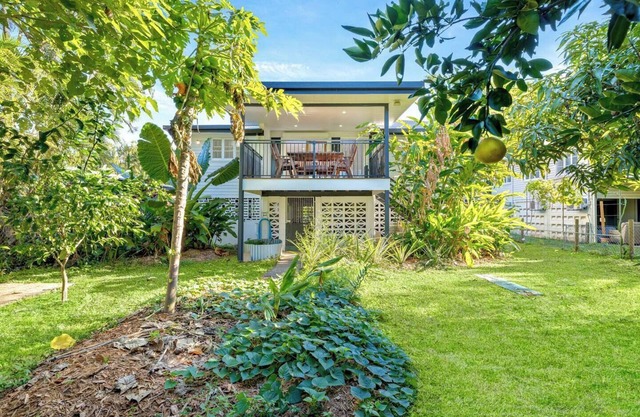 Palm Paradise Garden Getaway near Cairns