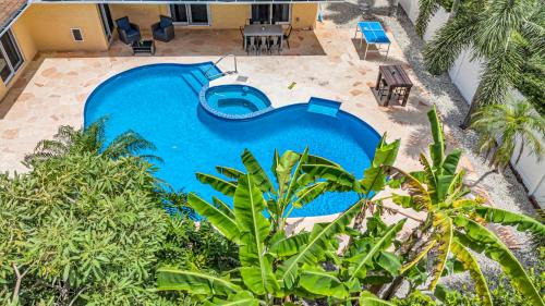 Palm Paradise Retreat Heated Pool East Delray