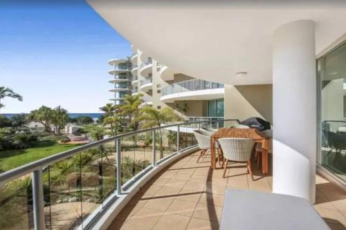 Palm Springs - Hosted by Burleigh Letting