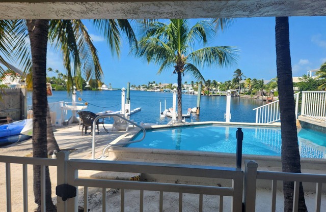 Palm Tree Cove Resort