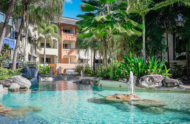 Palma Cairns- Resort 9 Pools Gym