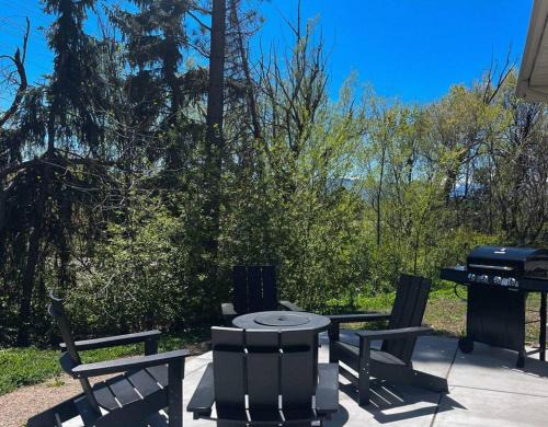 Palmer Pointe Heights Colorado Adventure Home Base WiFi, AC & Pets