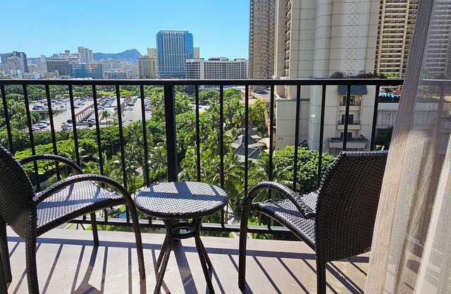 Palms at Waikiki by Tropical Escapes