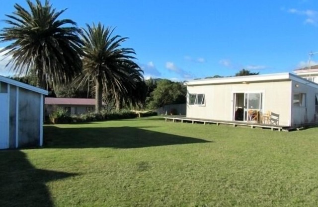 Palms Bach - Playa Waitarere Bach