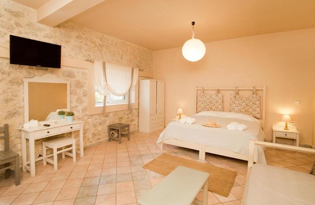 Paloma Luxury Studios