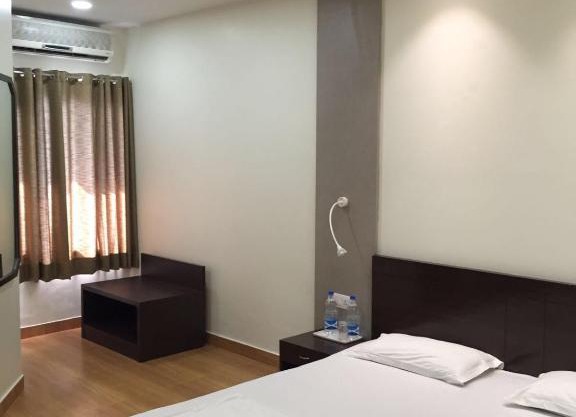 Pamposh Guest House GK II Market