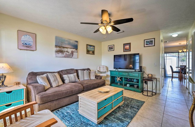Panama City Townhome w/ Balcony, Water Views!