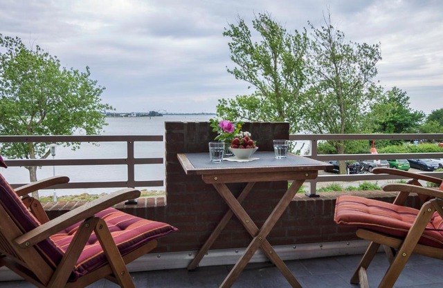 Panorama: Meerblick-Maisonette in Lemkenhafen