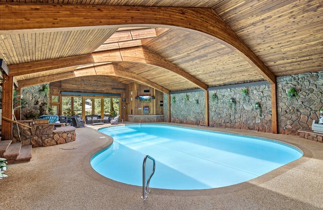 Panorama Vacation Home by Estes Park Homes by RedAwning