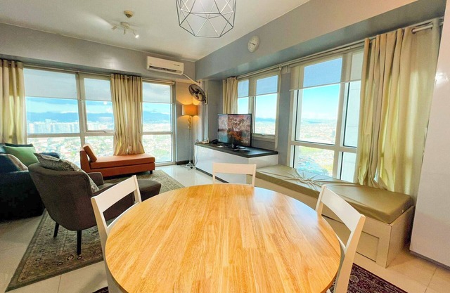 Panoramic 1 bedroom at Le Grand One Eastwood