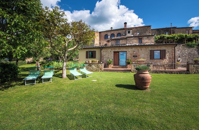 Panorámica y con Encanto Villa con jardín privado en la Toscana