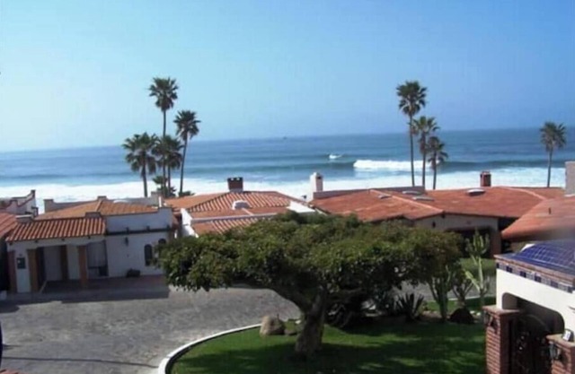 Panoramic Ocean View & Steps to Private Surf Beach. Las Gaviotas 4 BR 3 BA House
