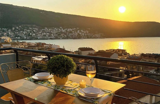 Panoramic Seaview Blue Nest - Stylish Getaway