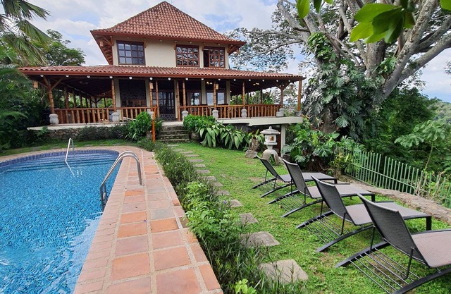 Vistas panorámicas, Bali Estilo de los piscina Tropical Zona privada-Atenas