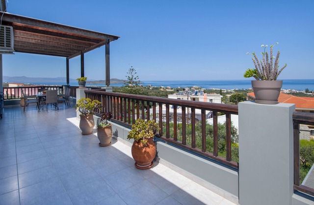 Panoramic views over the sea! fully equipped maizonatte suitable for families!!