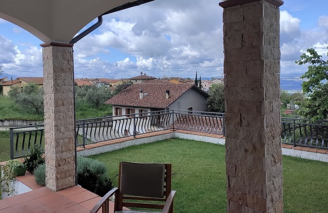 Panoramic villa at the foot of the castle.