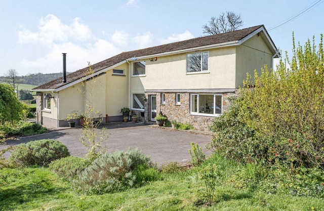 PANT Y CWTSH in Kidwelly